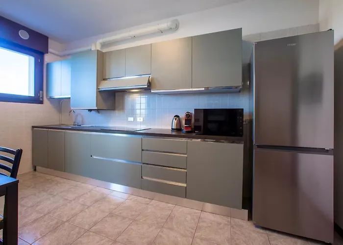 Borgo Roma With Parking - Pet Friendly