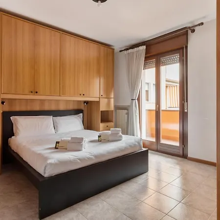 Апартаменты Borgo Roma With Parking - Pet Friendly Верона